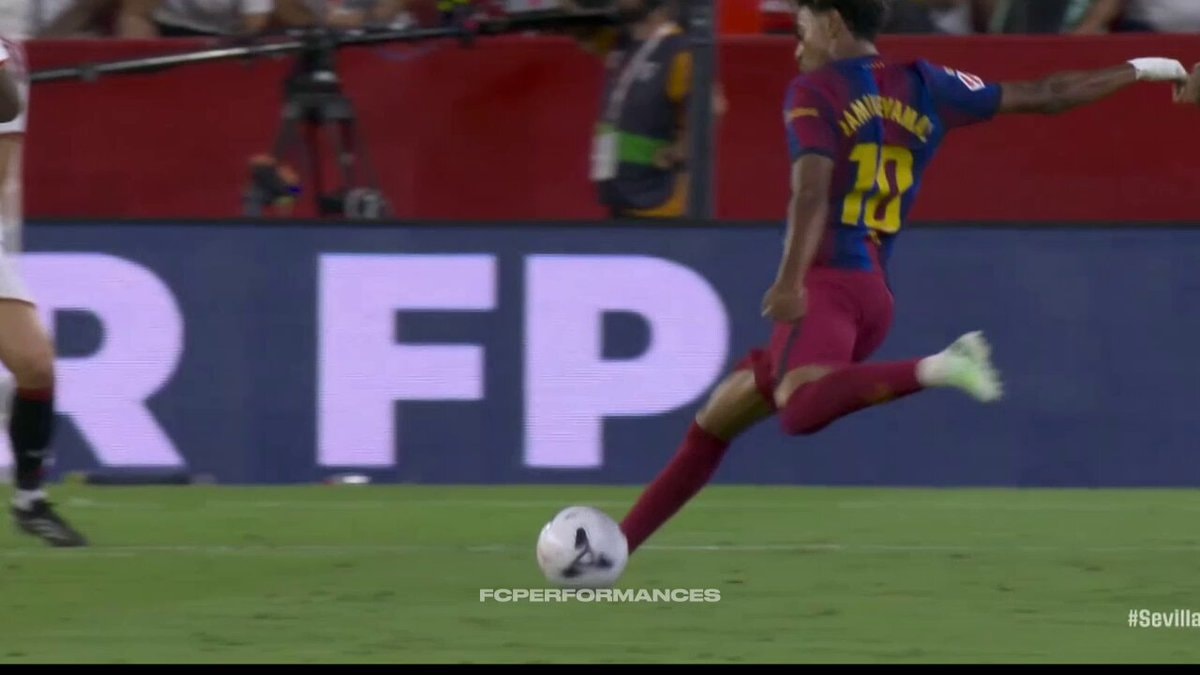 Barcelona shots off the post 26/27