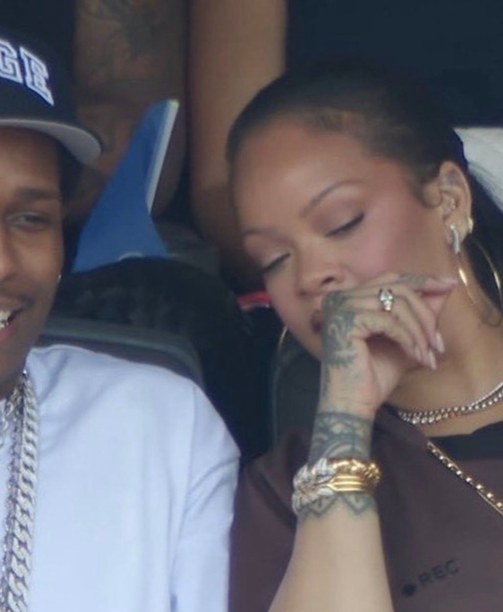 Rihanna arena moment (photo 2 of 2)
