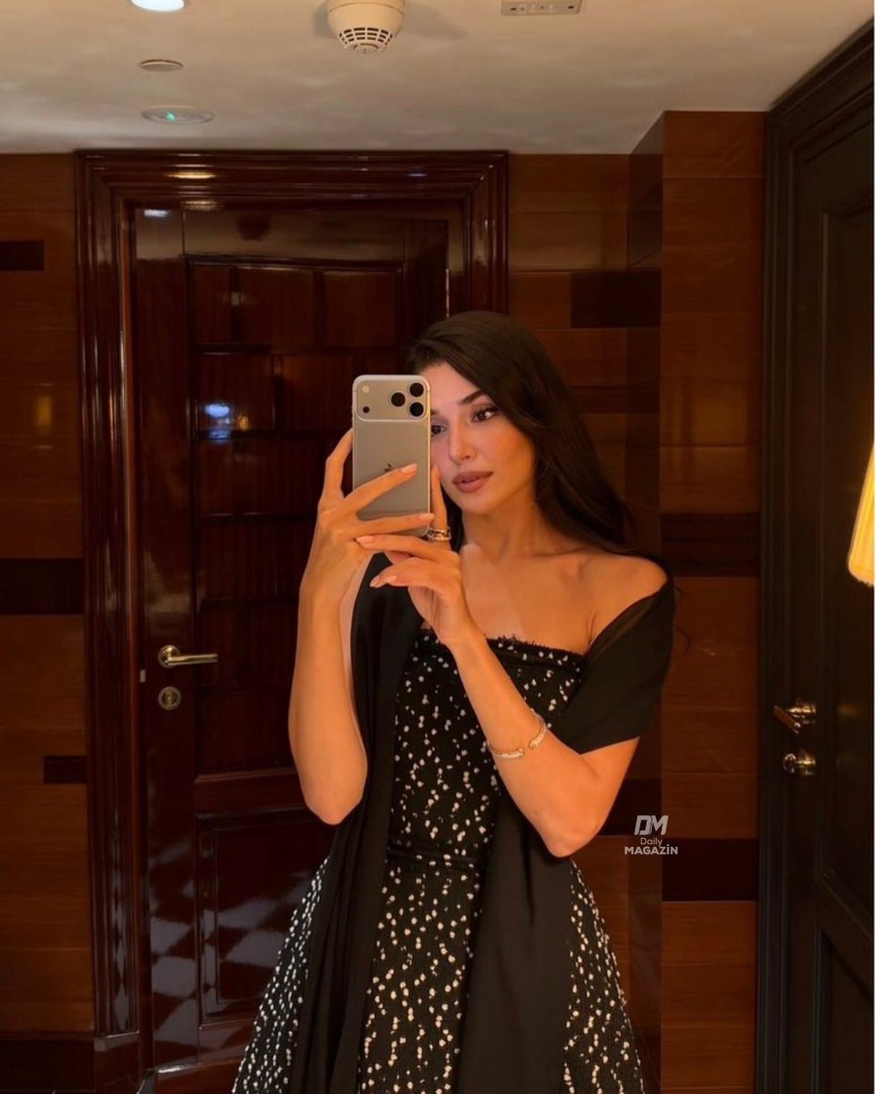 Hande Erçel beaded dress