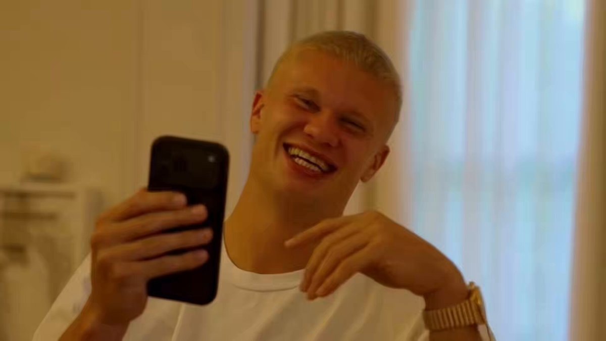 Zlatan Ibrahimović reacts to Erling Haaland