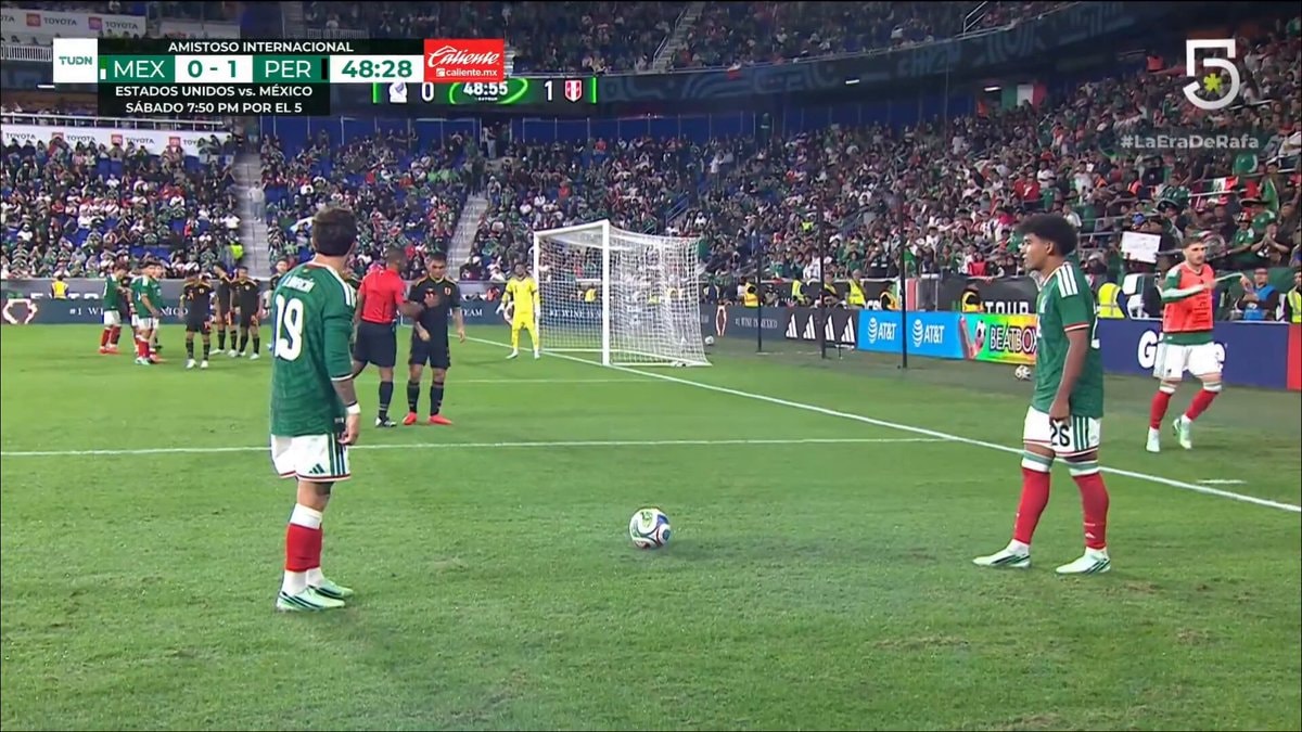 Toro Guzmán goal vs Peru