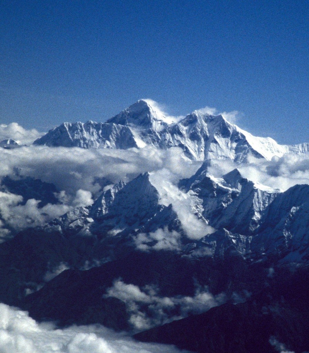 Mount Everest microplastics
