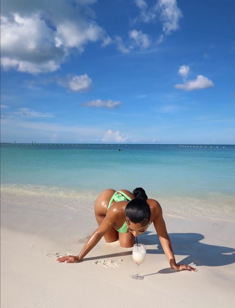 Rubi Rose vacation photos (photo 3 of 3)