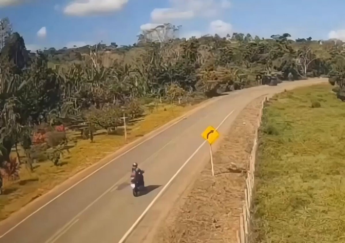 Motorcyclist dies in Bahia crash