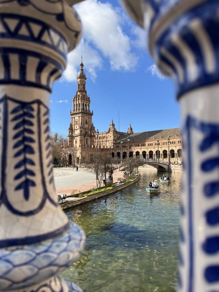 Sevilla canal rowboats (photo 3 of 3)