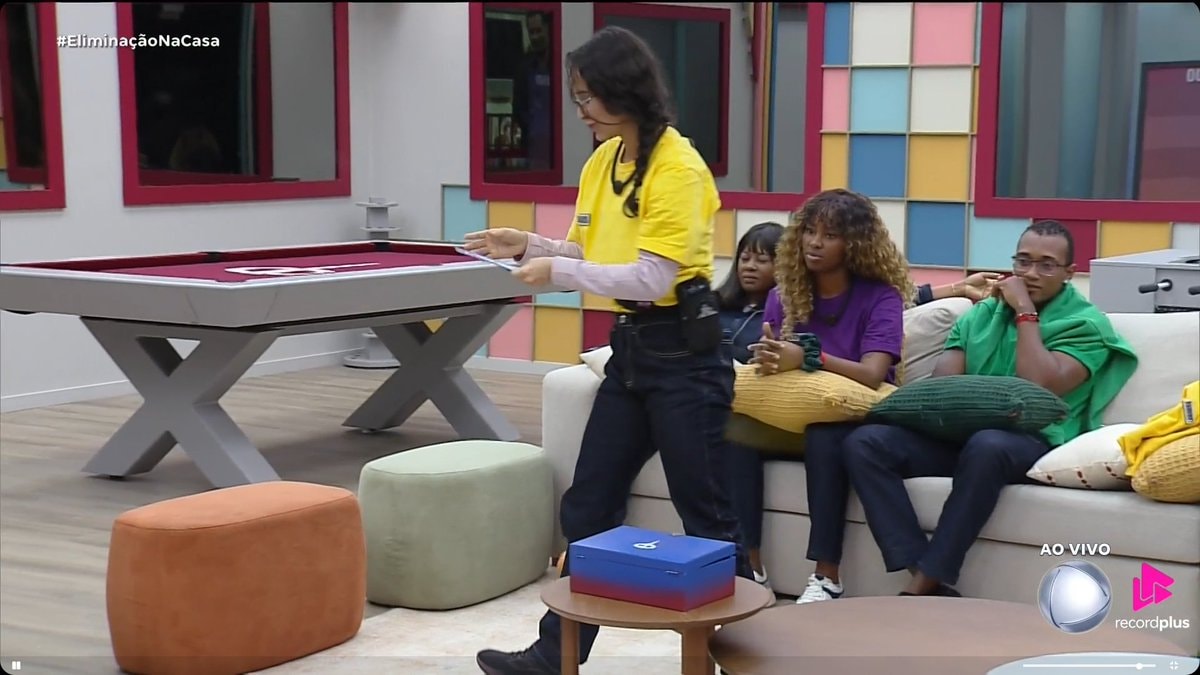 Luiza bets R$1,000 on Jackson elimination