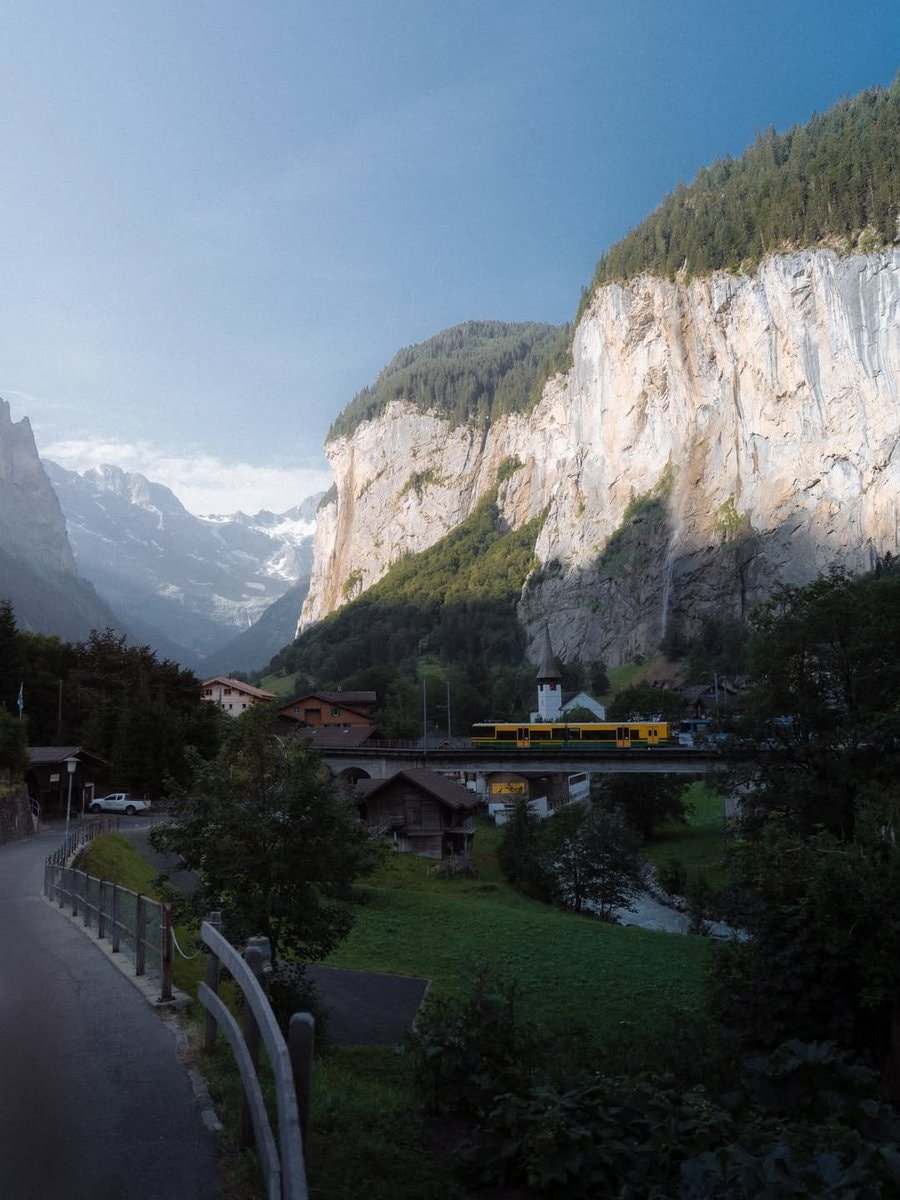 Swiss village mountain landscape (photo 2 of 4)