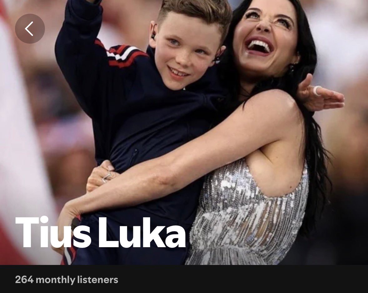 Tius Luka Katy Perry profile pic (photo 2 of 2)