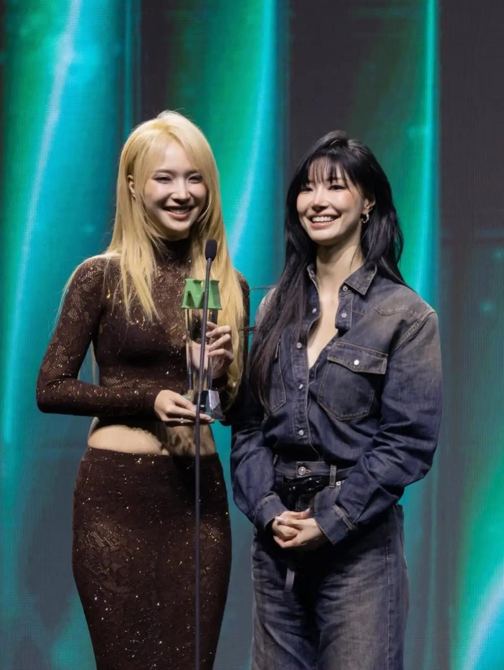 Jan Jing Jing MCMA26 Awards Moment (photo 3 of 4)