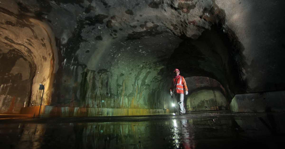 Saudi oil storage in Singapore caverns
