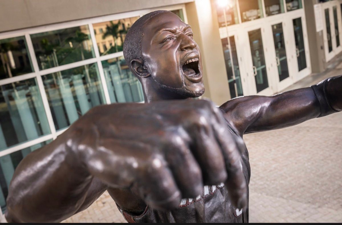 Dwyane Wade statue renovation (photo 3 of 4)