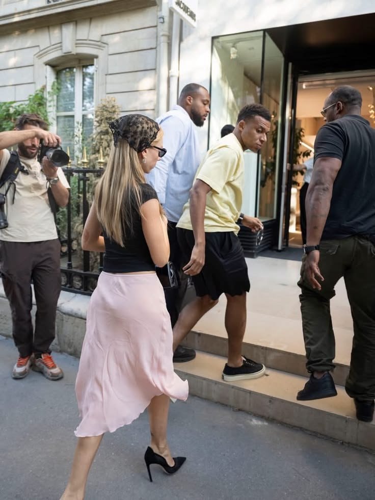 Mbappé Ester Expósito Paris Mbappé Ester Expósito Paris