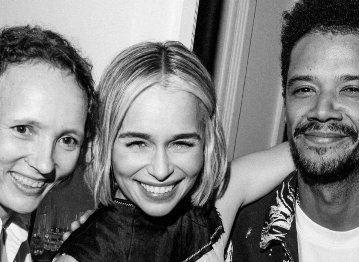 Emilia Clarke 40th birthday with Game of Thrones cast (photo 2 of 4)