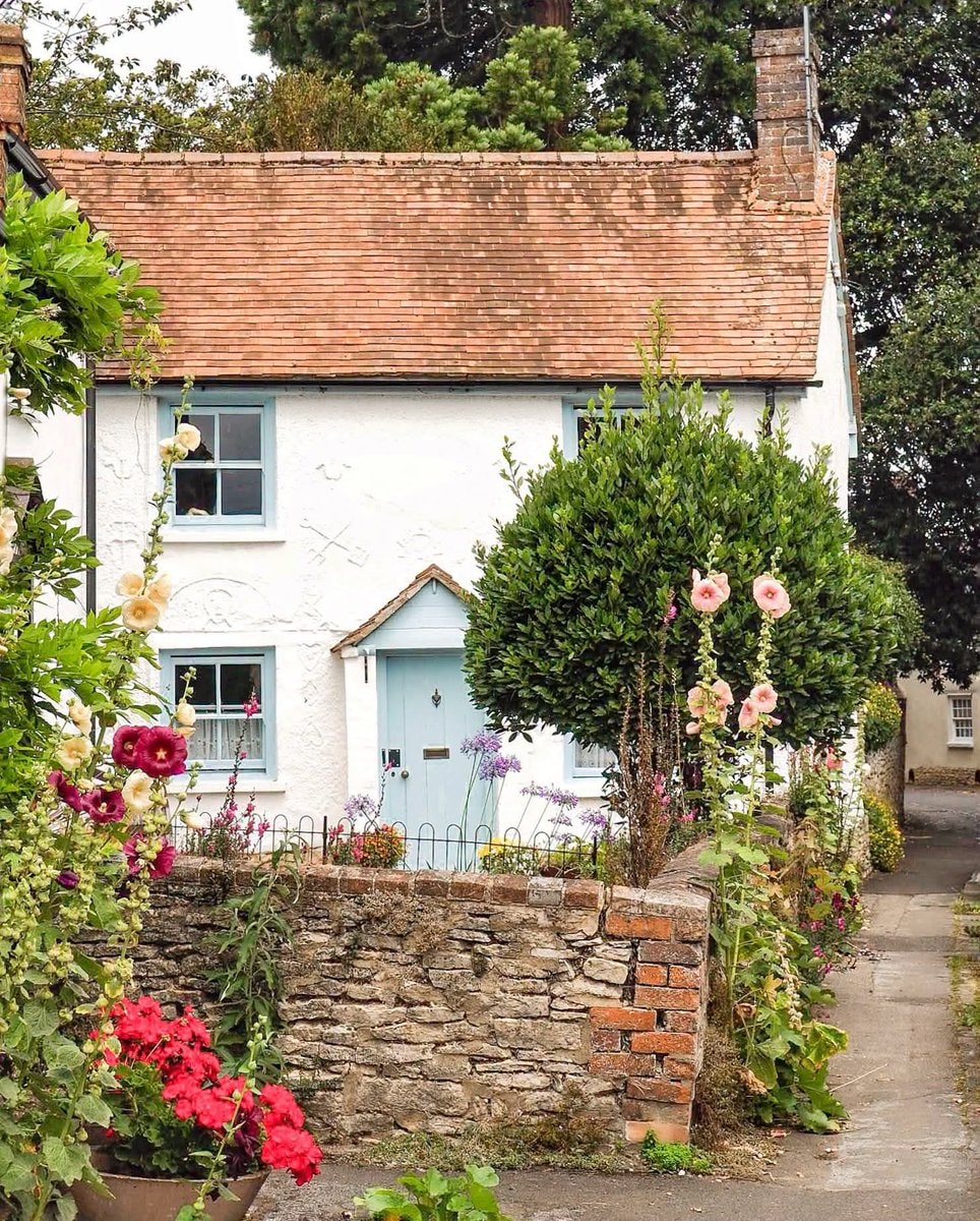 Cotswolds thatched cottage 38 (photo 3 of 4)