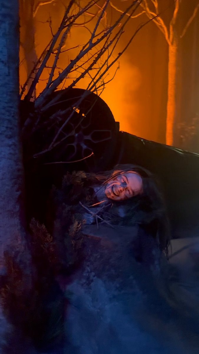 EVIL DEAD BURN maze look inside
