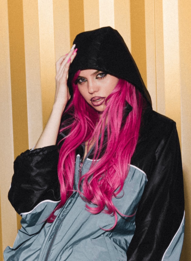 ADÉLA Ain't In LA Billboard Hot 100 (photo 1 of 2)