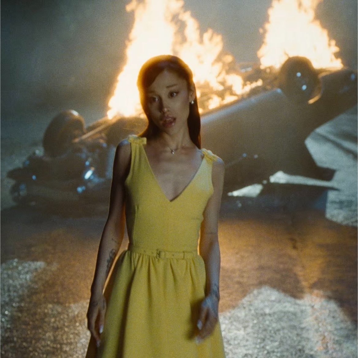 Ariana Grande hate that i made you love me (photo 2 of 2)