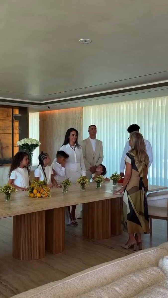 CR7 Georgina living room wedding