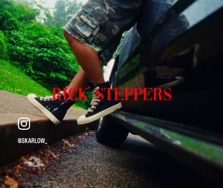 Skarlow___ Rolls through trenches