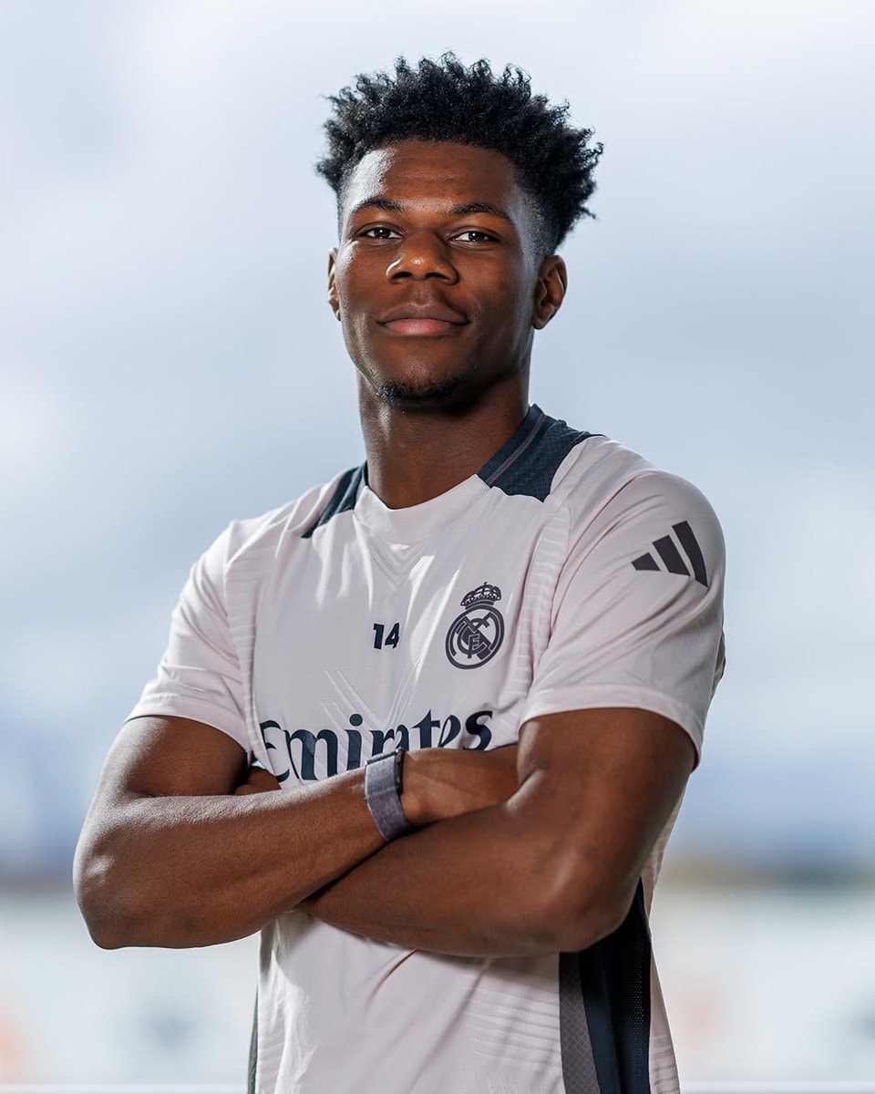 Aurélien Tchouaméni Real Madrid new contract (photo 1 of 2)