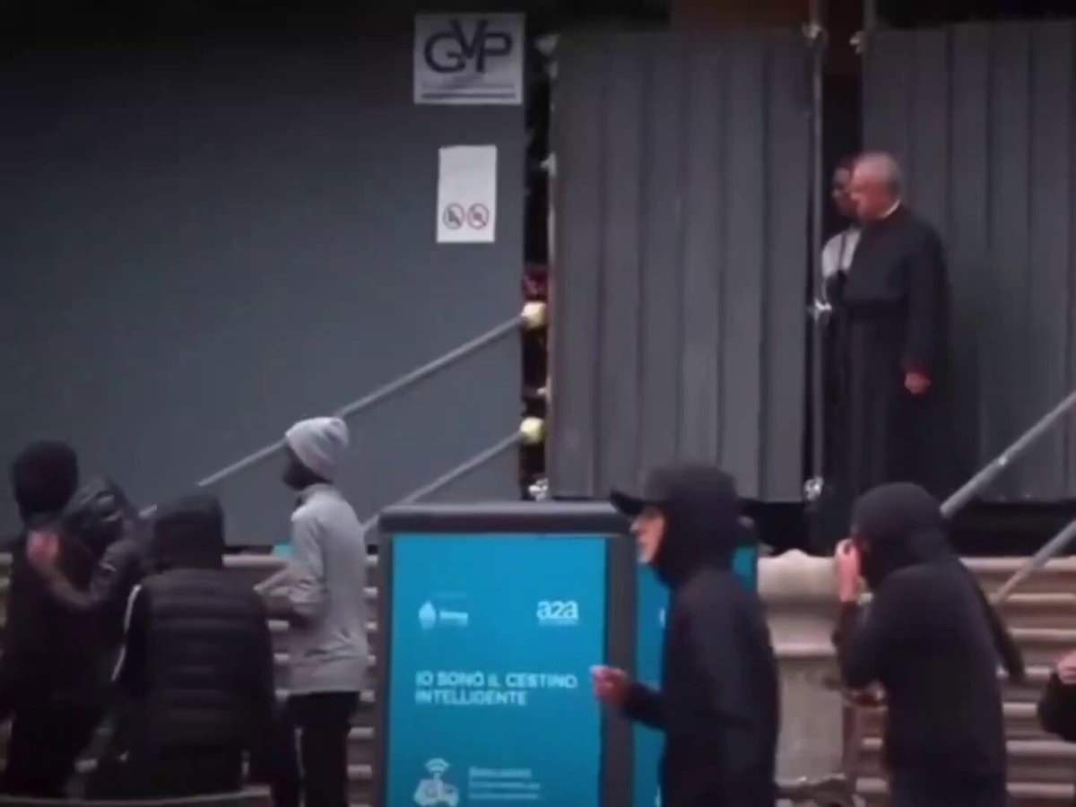Milan priest blesses looters who tried to provoke him