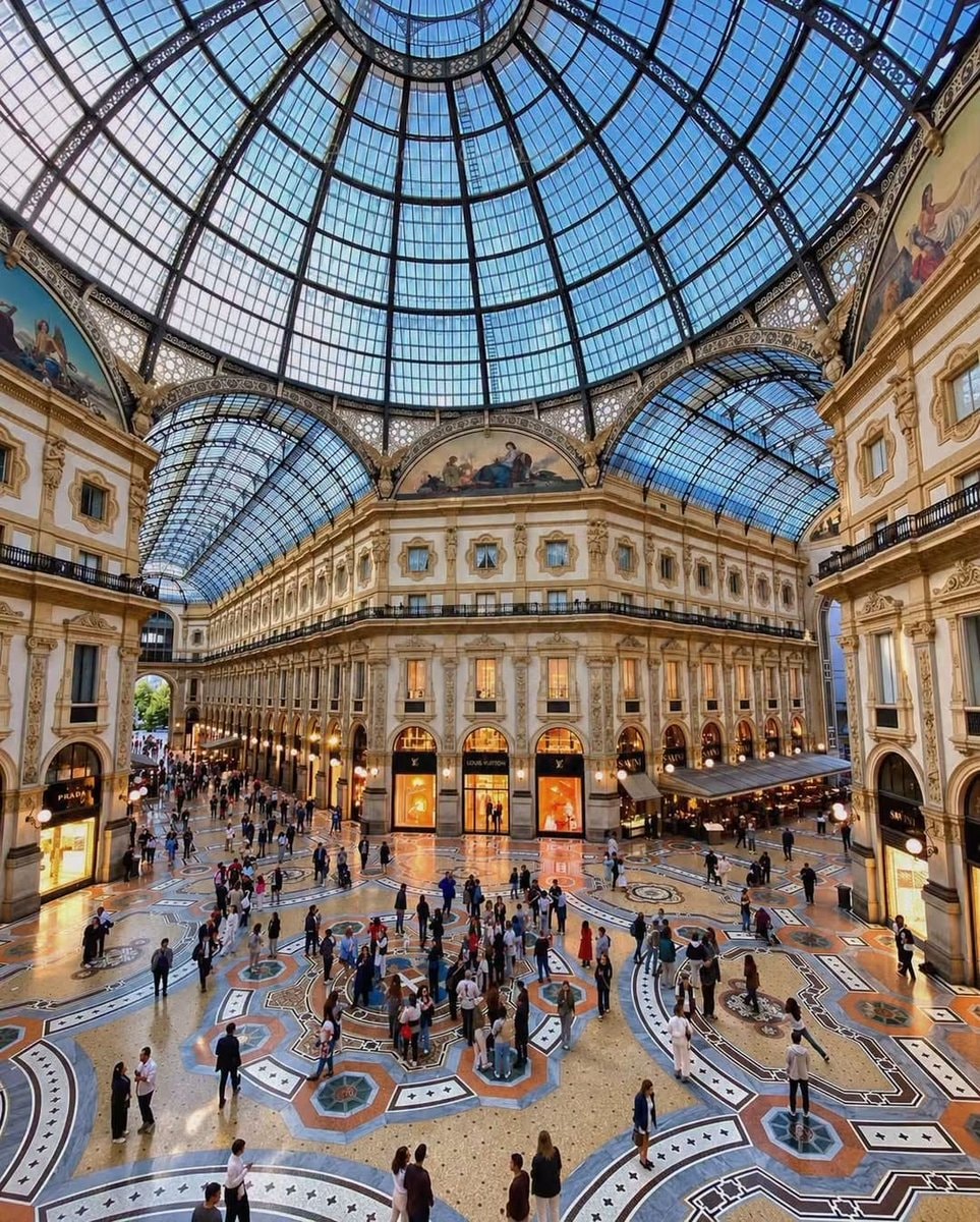 Galleria Vittorio Emanuele II Milan