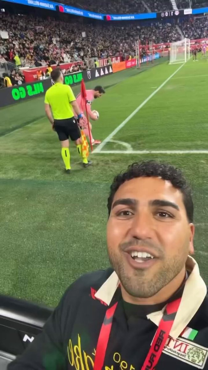 Messi corner as New York crowd chants Ronaldo