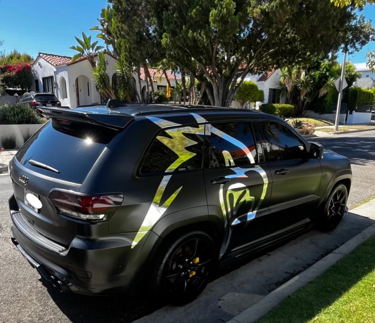 Cuffem new custom Trackhawk (photo 1 of 2)