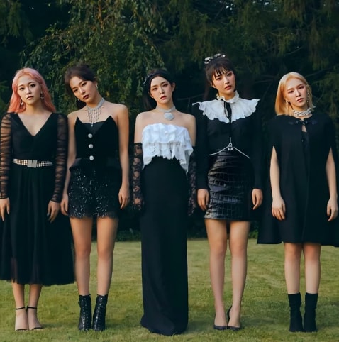 Red Velvet debut announcement 12 years (photo 1 of 2)