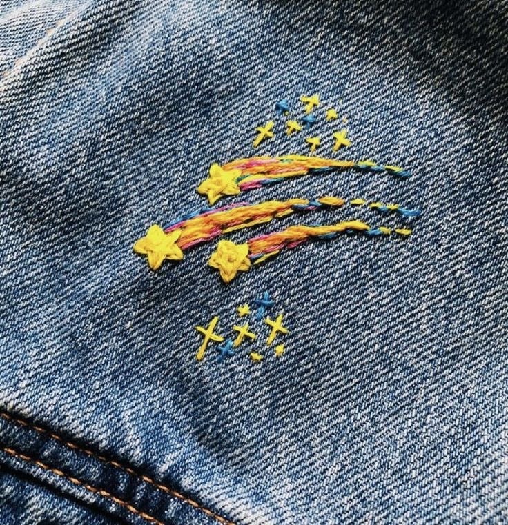 Star embroidery on clothes (photo 2 of 2)