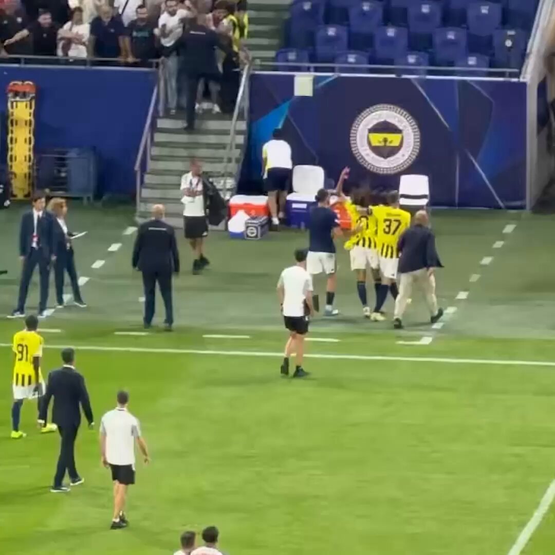 Lyon coach attacks Mattéo Guendouzi