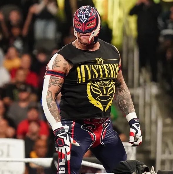 Chad Gable vs Rey Mysterio RAW (photo 2 of 2)