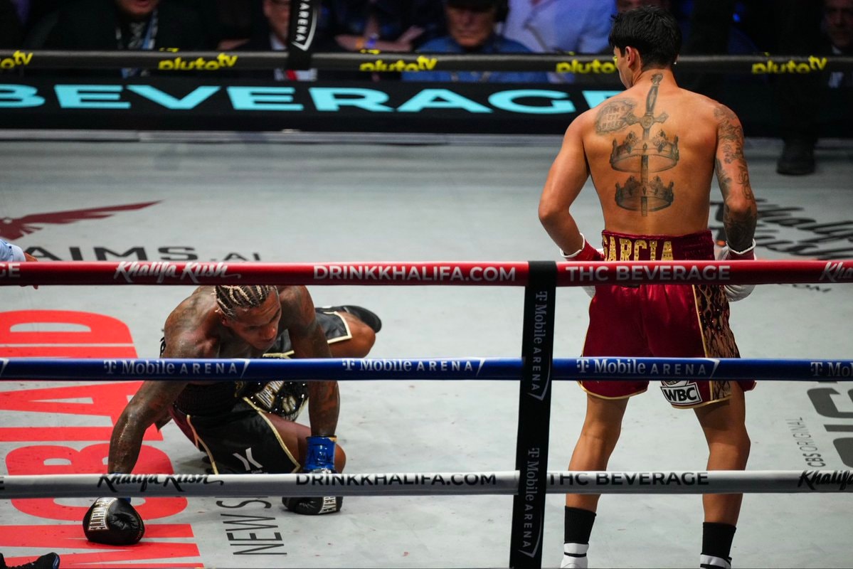 Ryan Garcia stops Benn (photo 2 of 4)