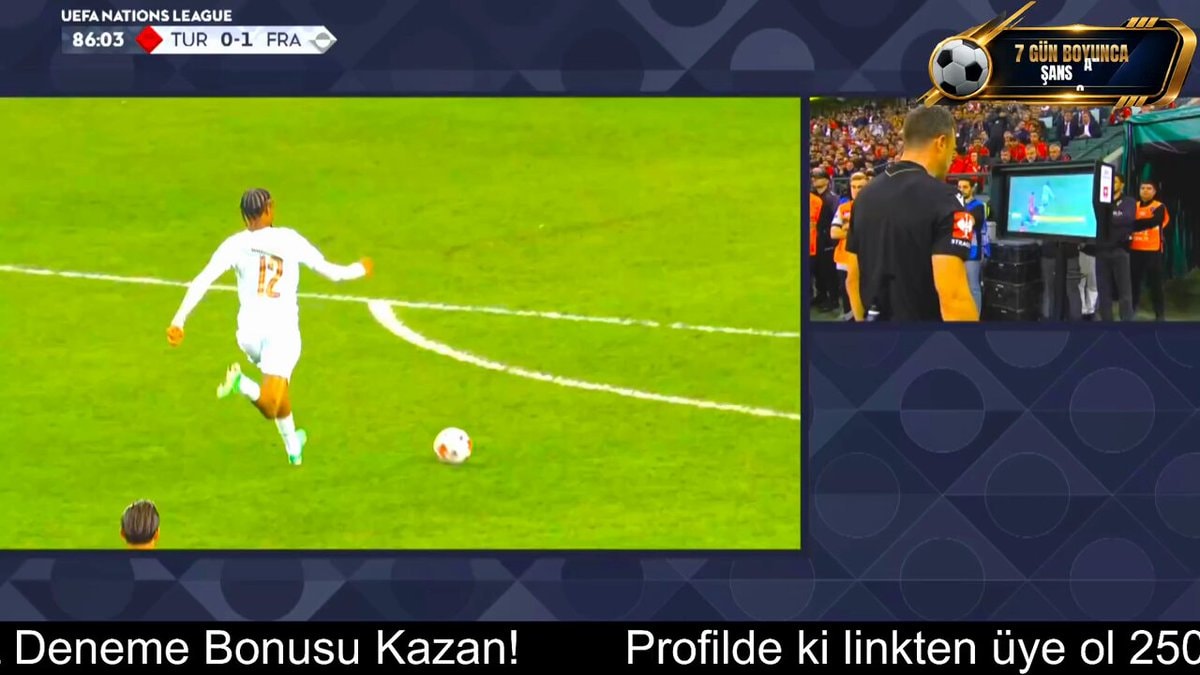 Galatasaray Uğurcan Çakır red card