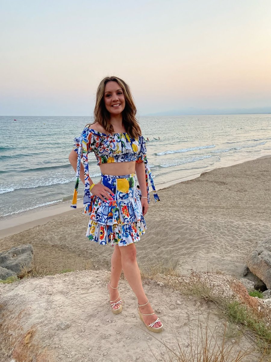 Laura Tobin with sangria (photo 2 of 4)