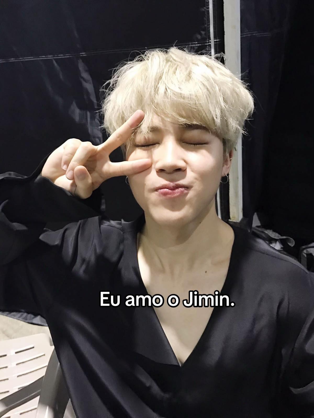 Jimin peace sign moment Jimin peace sign moment