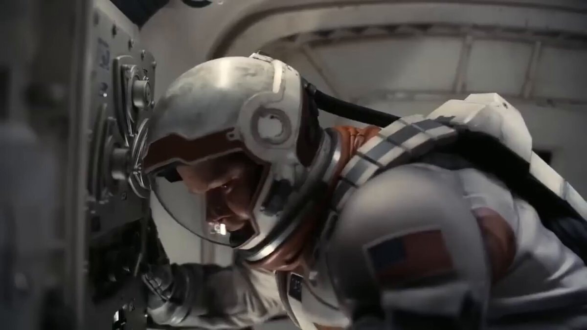 Interstellar docking scene Nolan Odyssey