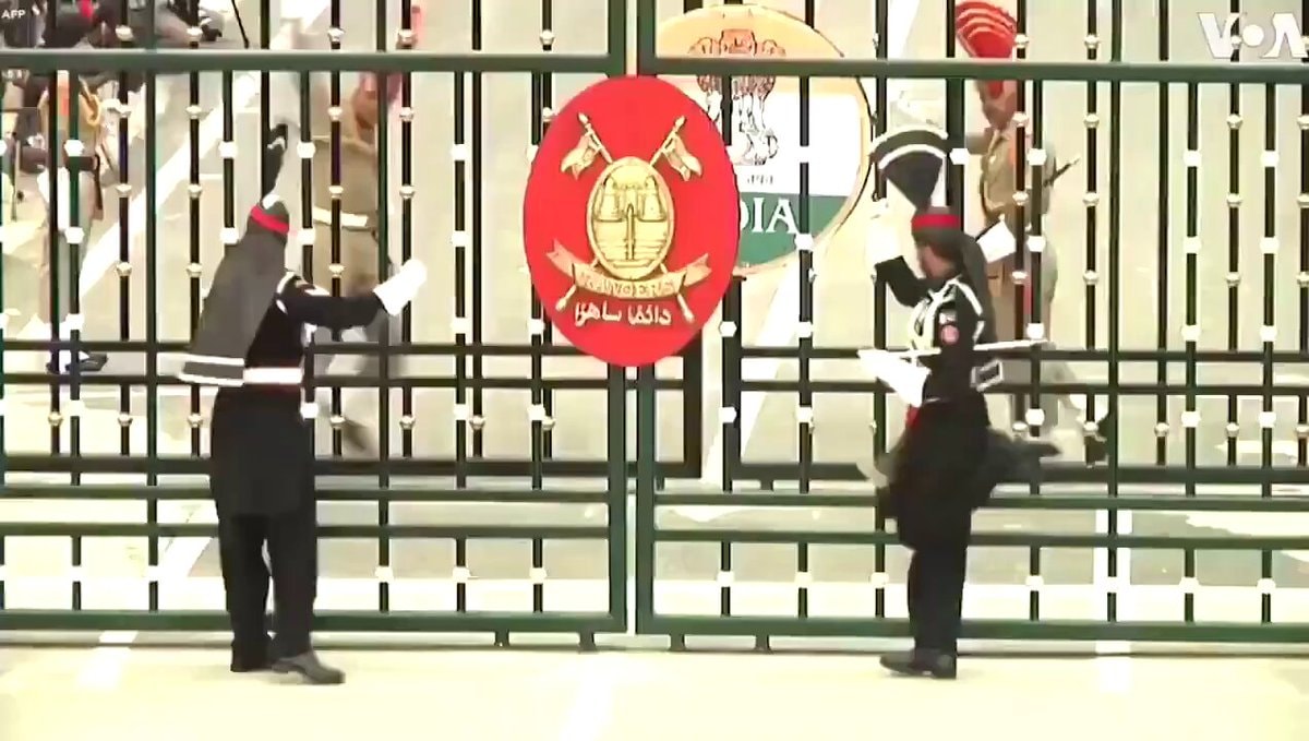 India Pakistan border closing ceremony India Pakistan border closing ceremony