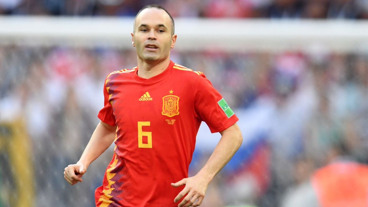 Spanish midfielders ranking Rodri Busquets Iniesta Xavi (photo 3 of 4)