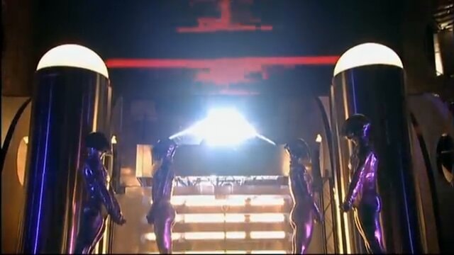 Kylie Minogue 2002 BRIT Awards