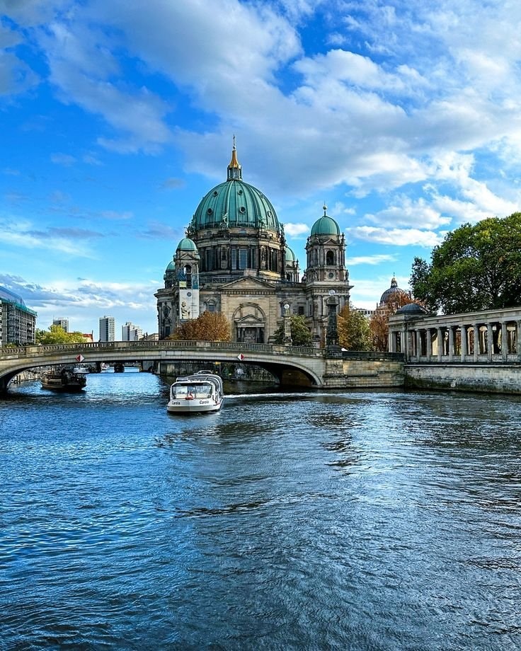Berlin Germany cityscape (photo 4 of 4)
