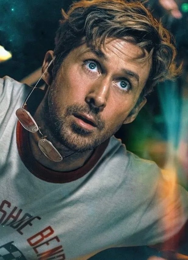 Ryan Gosling THE FLINTSTONES movie (photo 1 of 2)