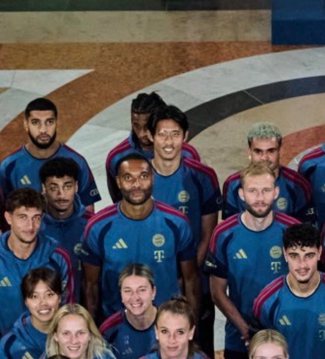 sports team photo