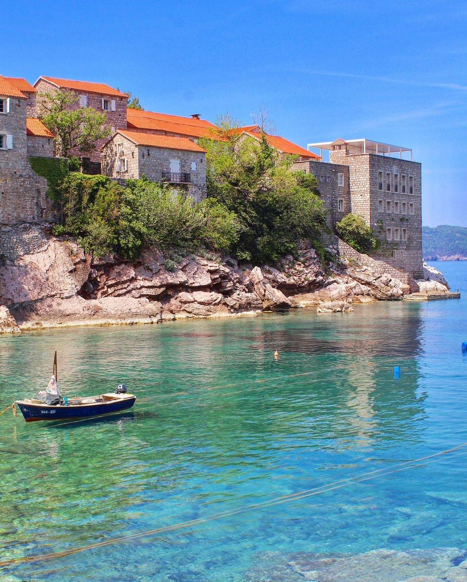 Sveti Stefan Montenegro (photo 2 of 4)