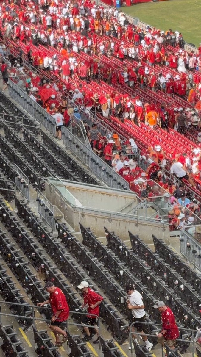 Browns vs Bucs game delay
