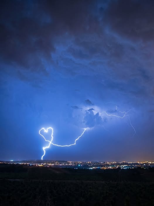 heart-shaped lightning heart-shaped lightning