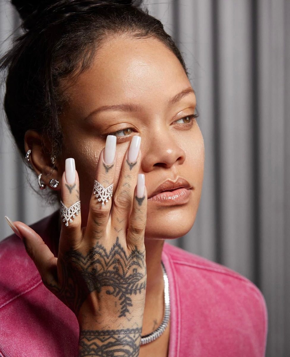 Rihanna Fenty Skin 2023 (photo 2 of 3)