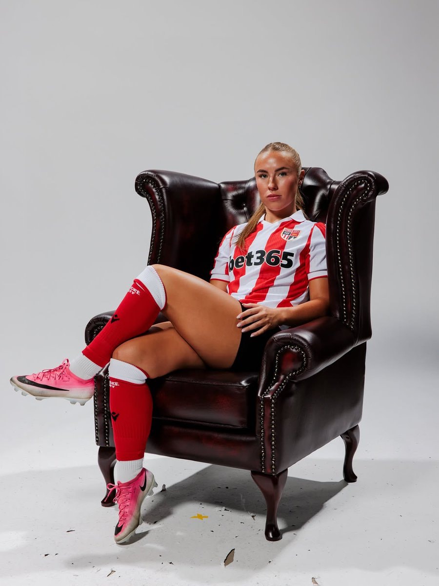 Seren Watkins (photo 4 of 4)