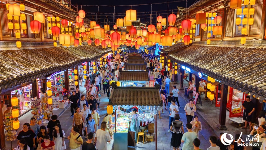 Jiangnan Songcheng night market (photo 4 of 4)