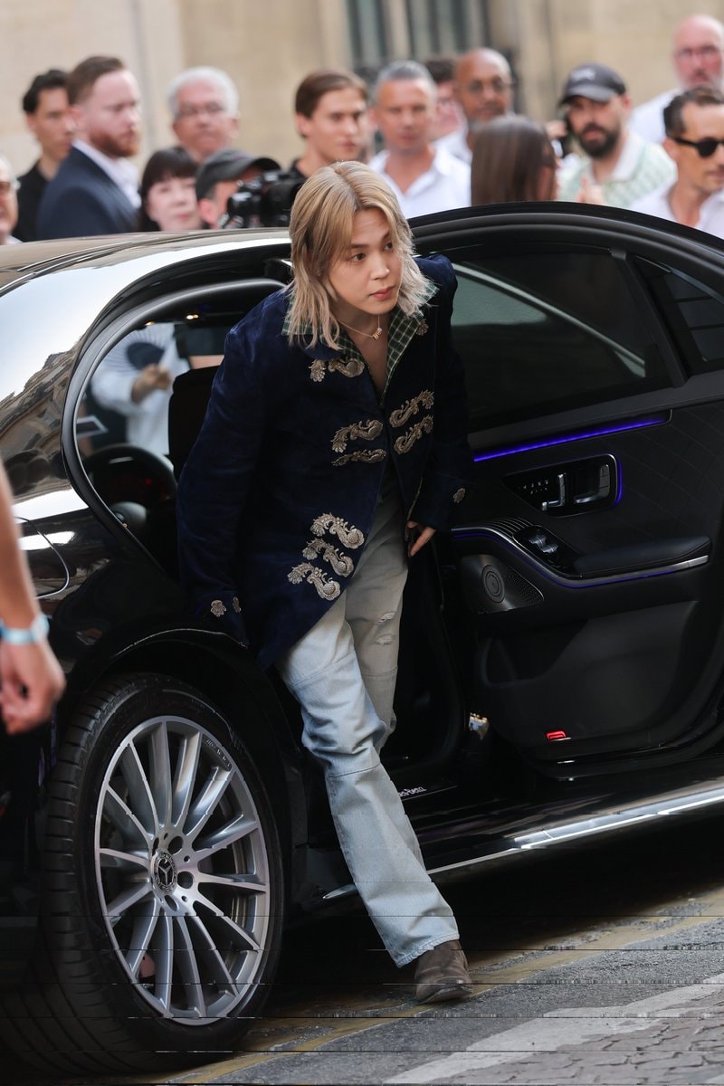Jimin Paris Fashion Week MIV (photo 2 of 2)